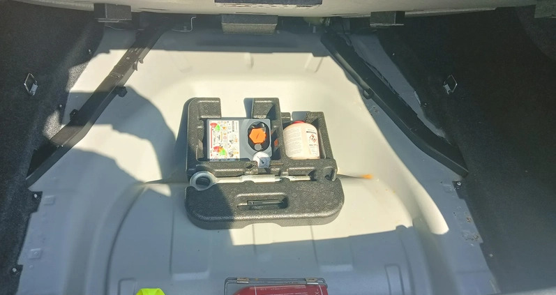 Volvo S60 cena 72900 przebieg: 117250, rok produkcji 2018 z Brzostek małe 121